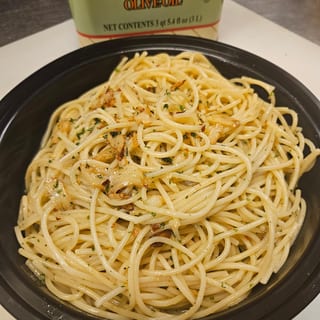 Pasta w/ Garlic and Oil